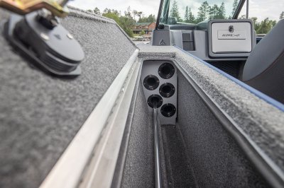 Alumacraft Trophy - Rod-Storage