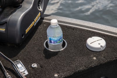 Alumacraft Competitor Shadow -Cup-Holder