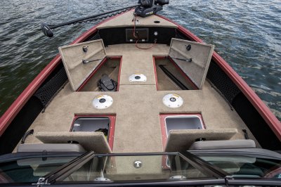 Alumacraft Competitor Sport -Bow-Storage