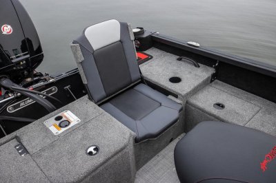 Alumacraft Competitor FSX - Jump-Seating